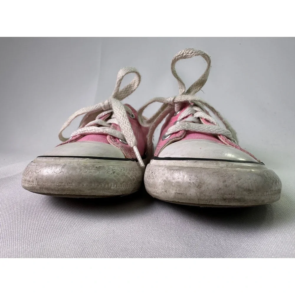 Converse step into